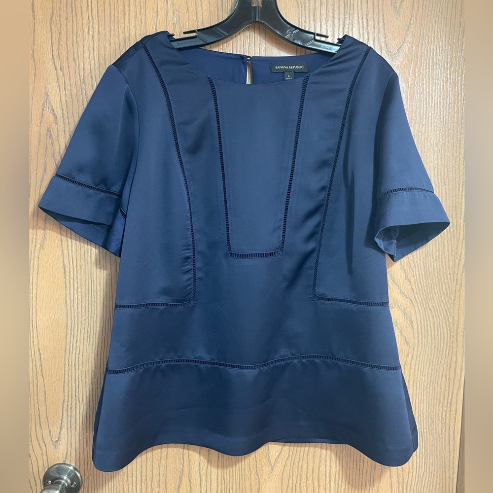 Banana Republic Blouse in Navy Blue